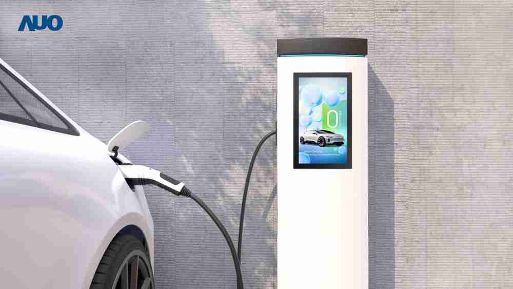 友達〝EVSE車用充電樁解決方案〞專為電動汽車充電樁設計，，，具有高亮度、、克服戶外艱難環境的耐溫、、、耐紫外線等特性，，，並搭載散熱性及擴充性強的高效能工業電腦，，，可實現人機互動訴求，，，，如資訊顯示、、支付等應用